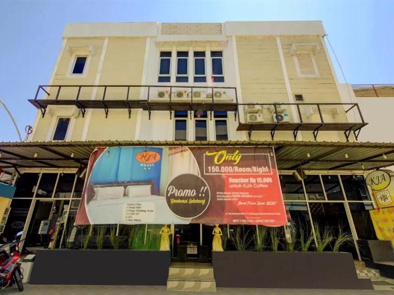 Oyo 3791 Hotel Kja Tegal  Buitenkant foto