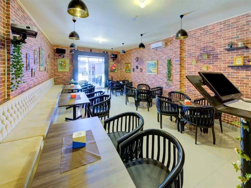 Oyo 3791 Hotel Kja Tegal  Buitenkant foto