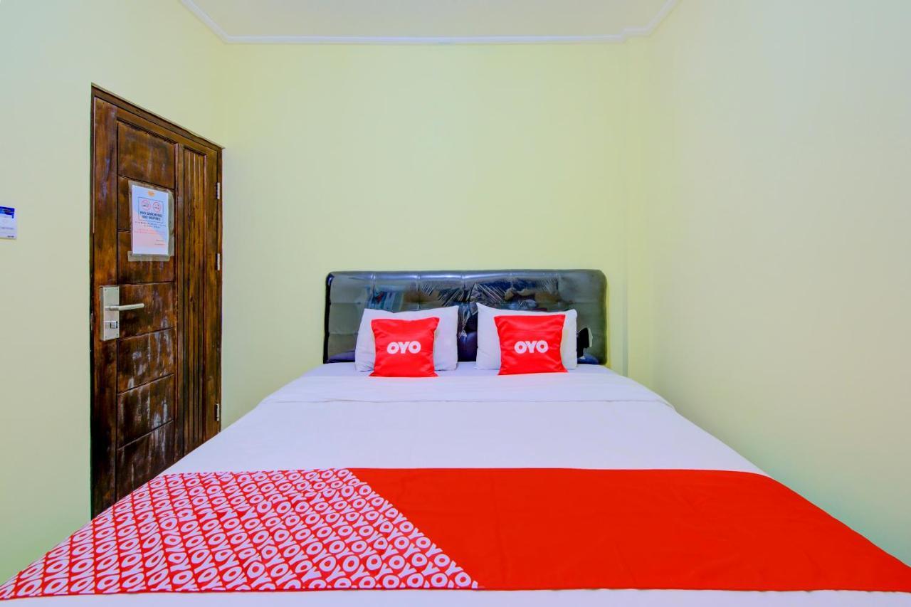 Oyo 3791 Hotel Kja Tegal  Buitenkant foto